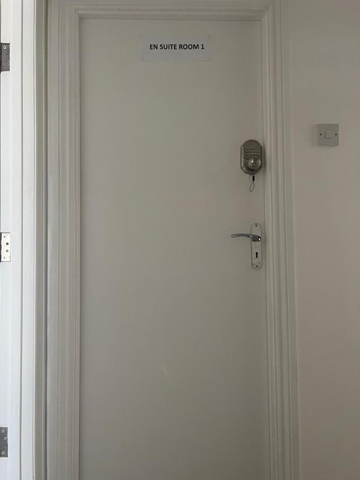 Starlet Property Wanstead Exterior foto
